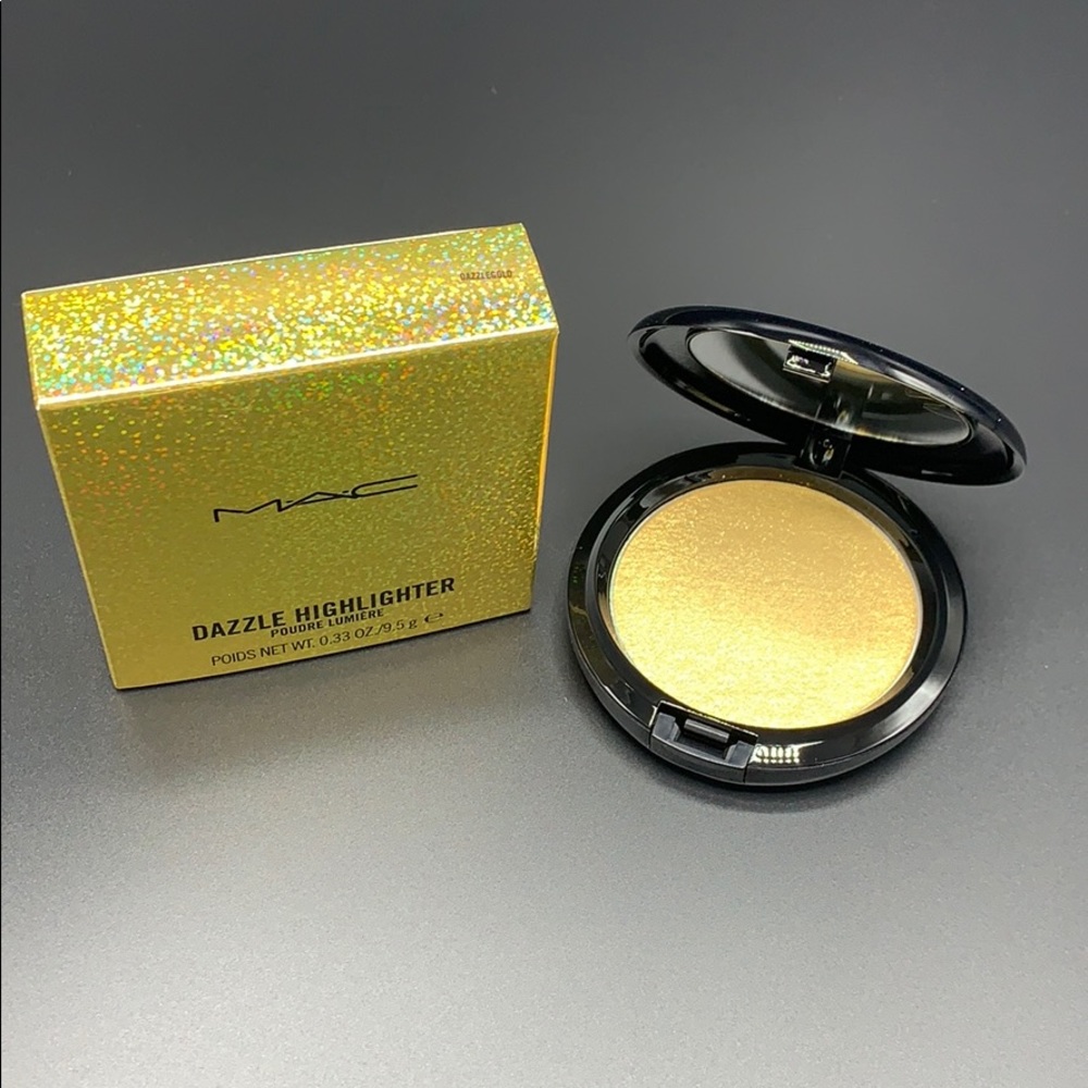 MAC Dazzle Highlighter
